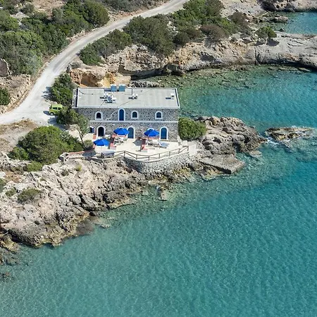Karavostassi - The Stonehouse Apartment