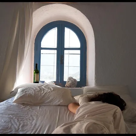 Karavostassi - The Stonehouse Apartment